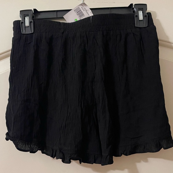 Ambiance Apparel Women’s Black Dressy Shorts Small - Picture 2 of 5